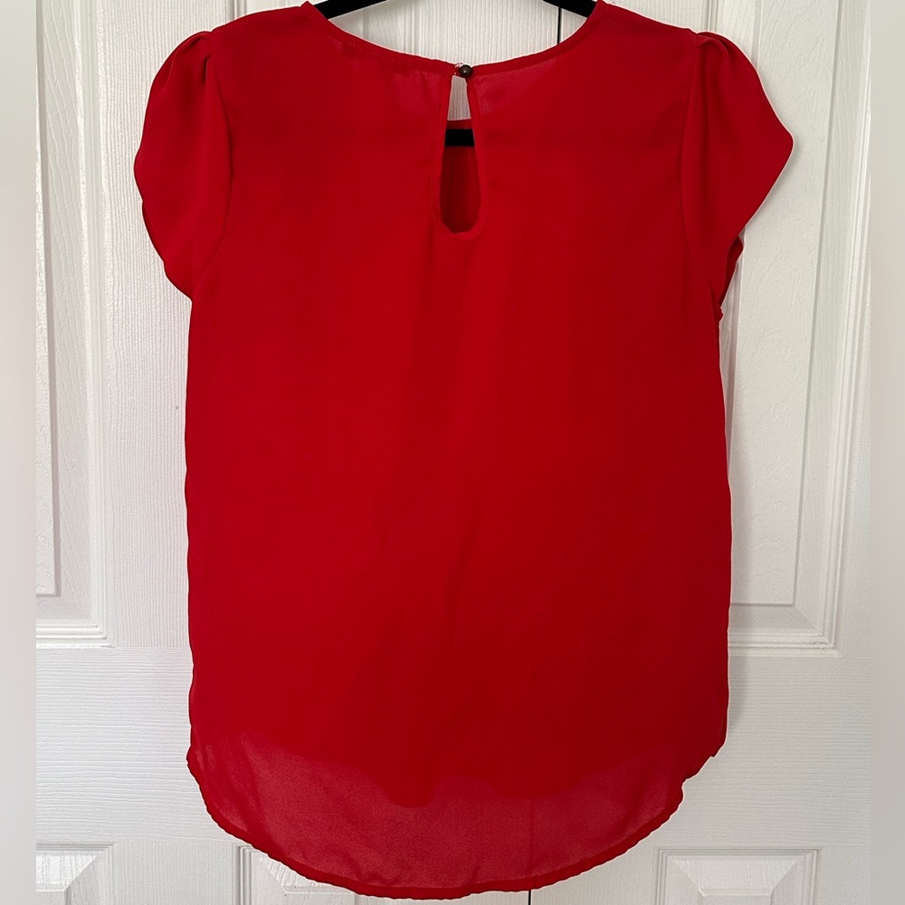 Elegant Red Women's Top - Picture 3 of 3